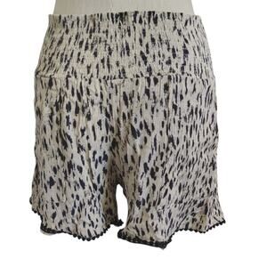 3 Dot Leopard Shorts Cream Black Womens Size Medium